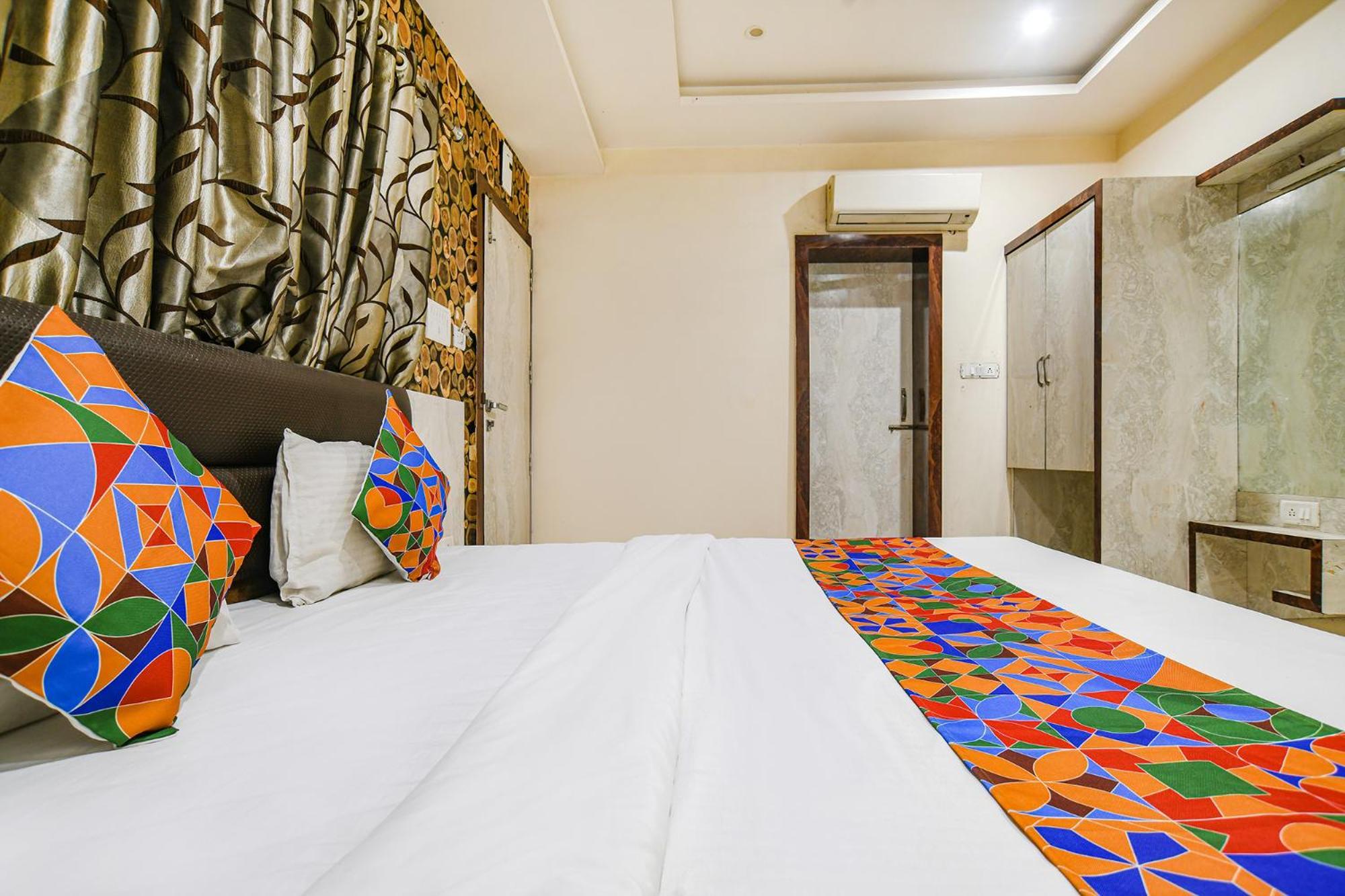 Fabhotel Shivam Palace- Near Mahakal Mandir Ujjain Exterior photo
