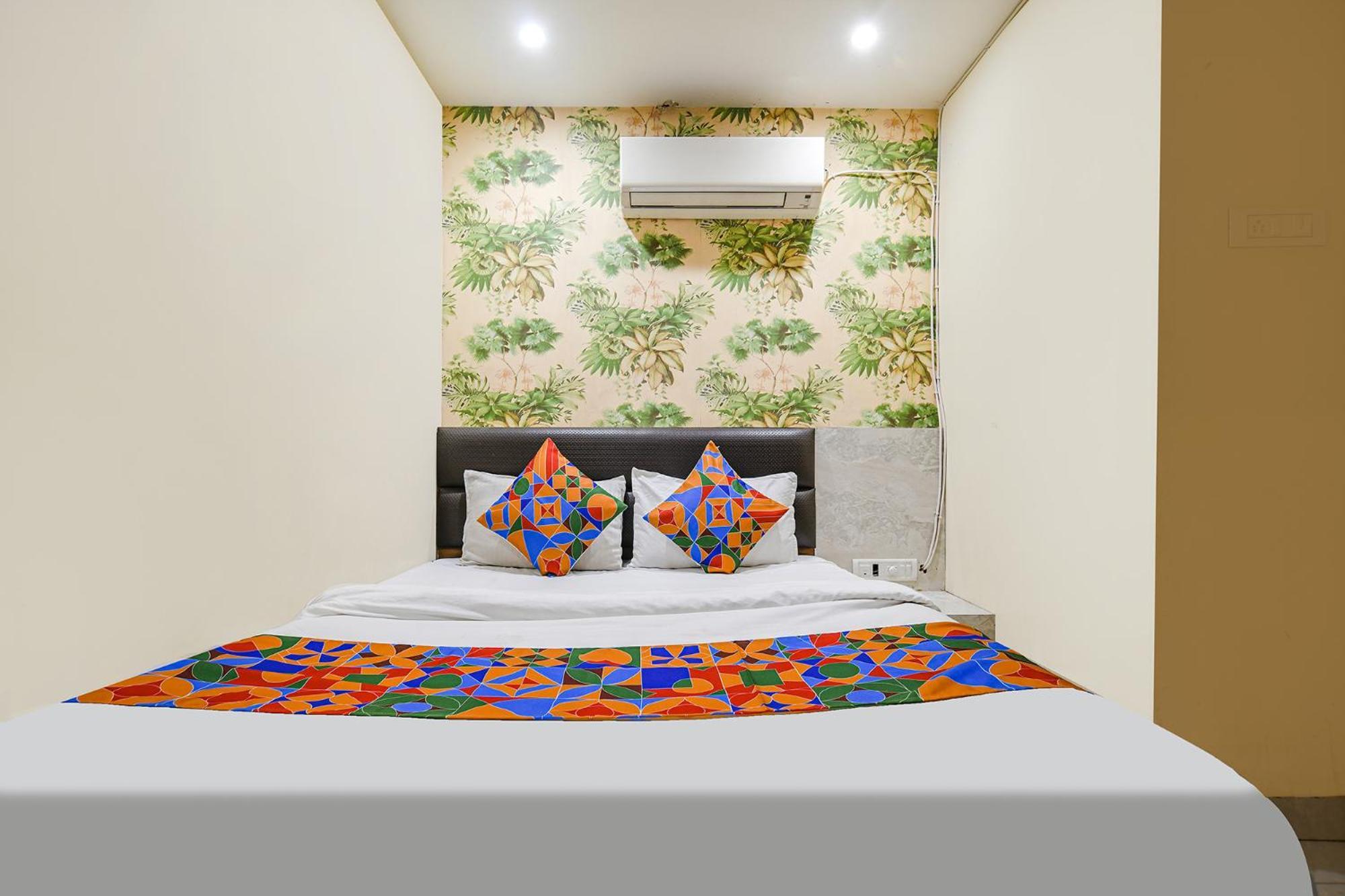 Fabhotel Shivam Palace- Near Mahakal Mandir Ujjain Exterior photo