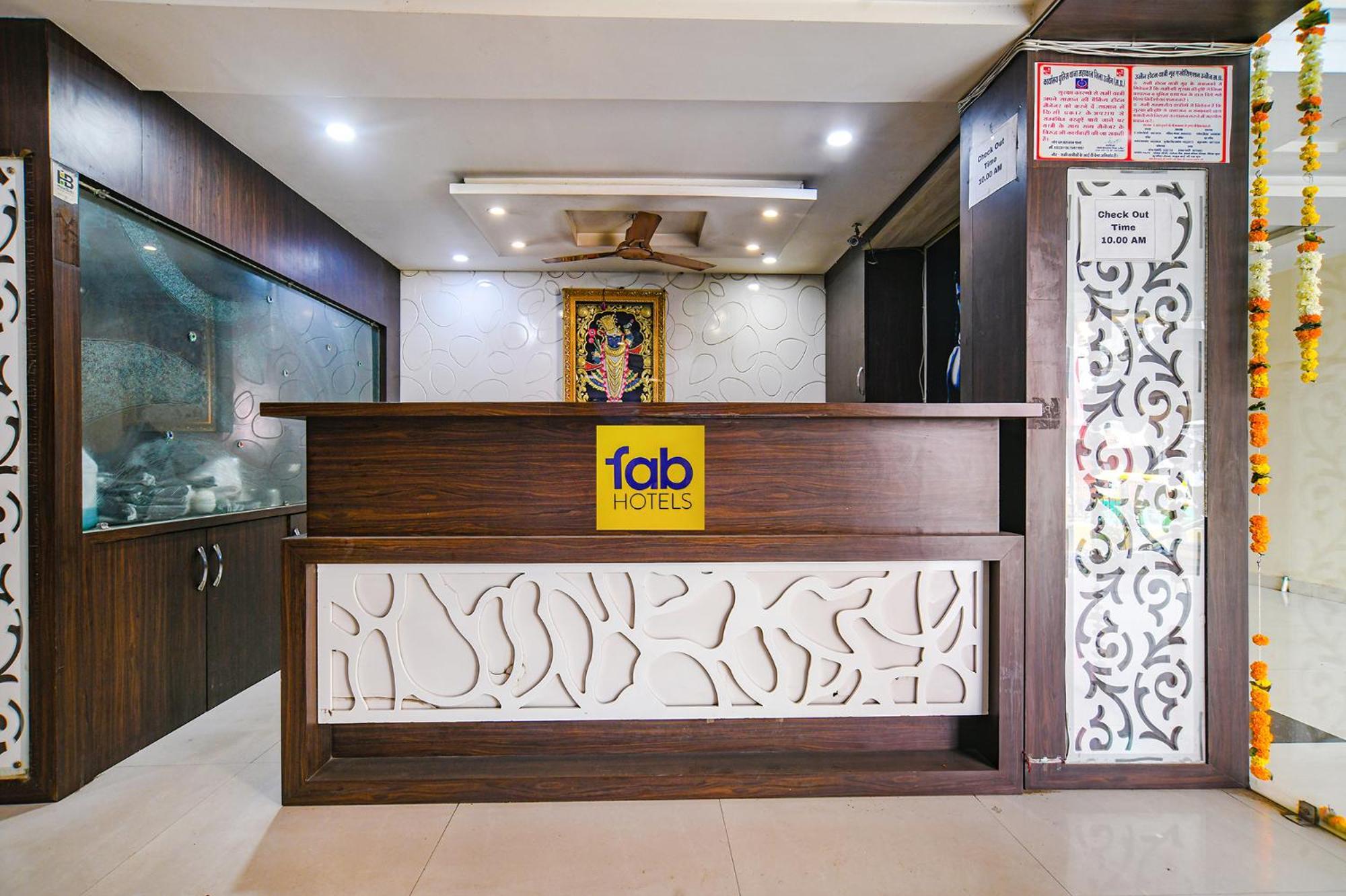 Fabhotel Shivam Palace- Near Mahakal Mandir Ujjain Exterior photo