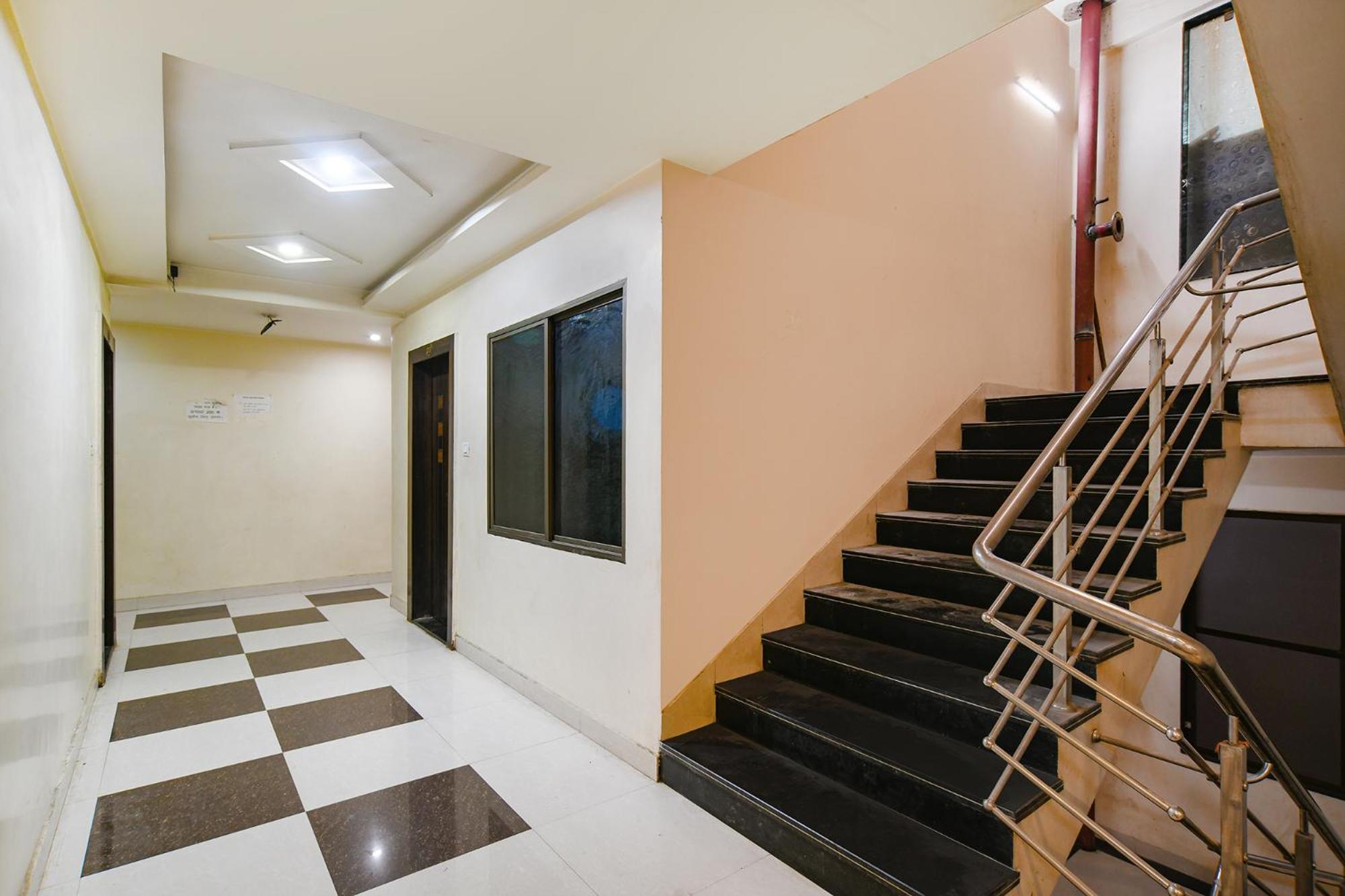 Fabhotel Shivam Palace- Near Mahakal Mandir Ujjain Exterior photo
