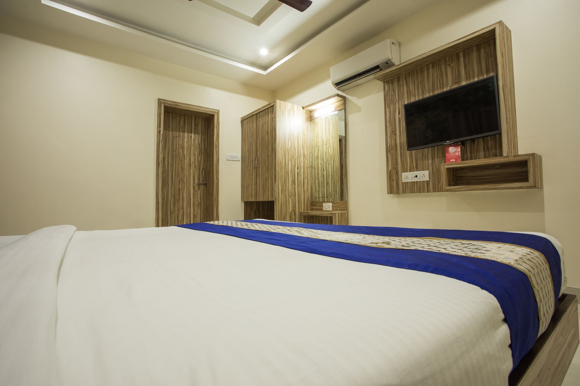 Fabhotel Shivam Palace- Near Mahakal Mandir Ujjain Exterior photo